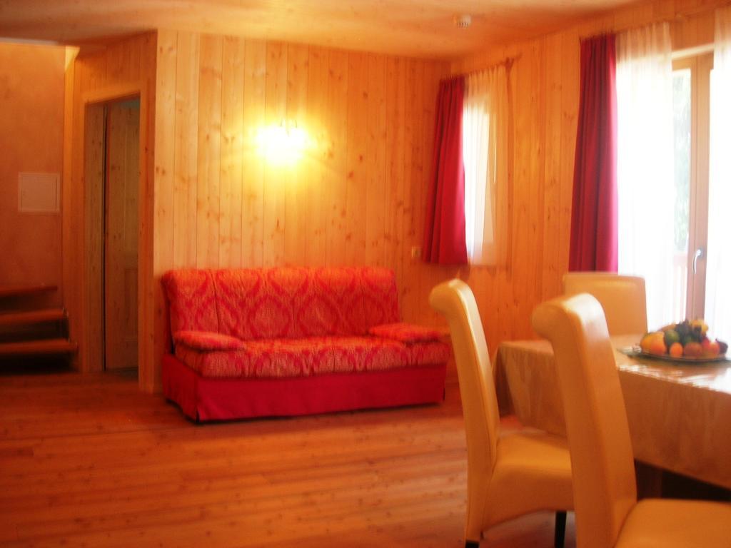 Appartments Helvetia Villabassa Oda fotoğraf